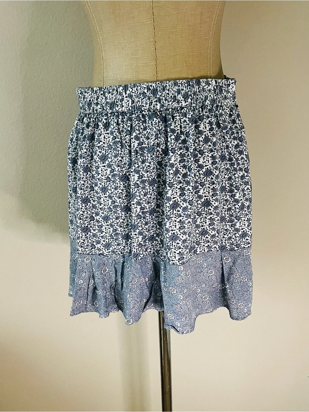 Sim &Sam Blue Floral Ruffle Mini Skirt - Picture 2 of 4